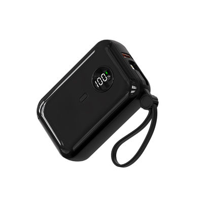 10000mAh 22.5W ইউনিভার্সাল বিল্ট ইন ক্যাবল পাওয়ার ব্যাংক কালো সাদা LED নির্দেশক আলো সহ অগ্নিরোধী ABS পিসি